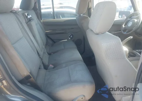 2006 Jeep Commander from USA, damaged, VIN 1J8HG48K36C206294